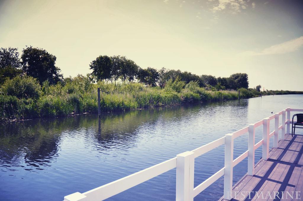 Bestmarine Waterchalets Flevo Marina Lelystad Værelse billede