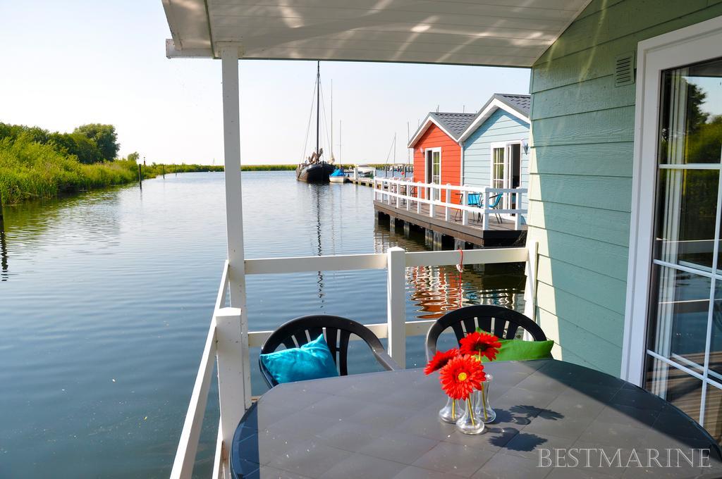 Bestmarine Waterchalets Flevo Marina Lelystad Værelse billede